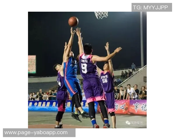 小卡在返回洛杉矶前赴加拿大斯卡伯勒参与篮球活动引发关注